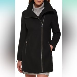 NWT Calvin Klein women’s wool asymmetrical coat❣️